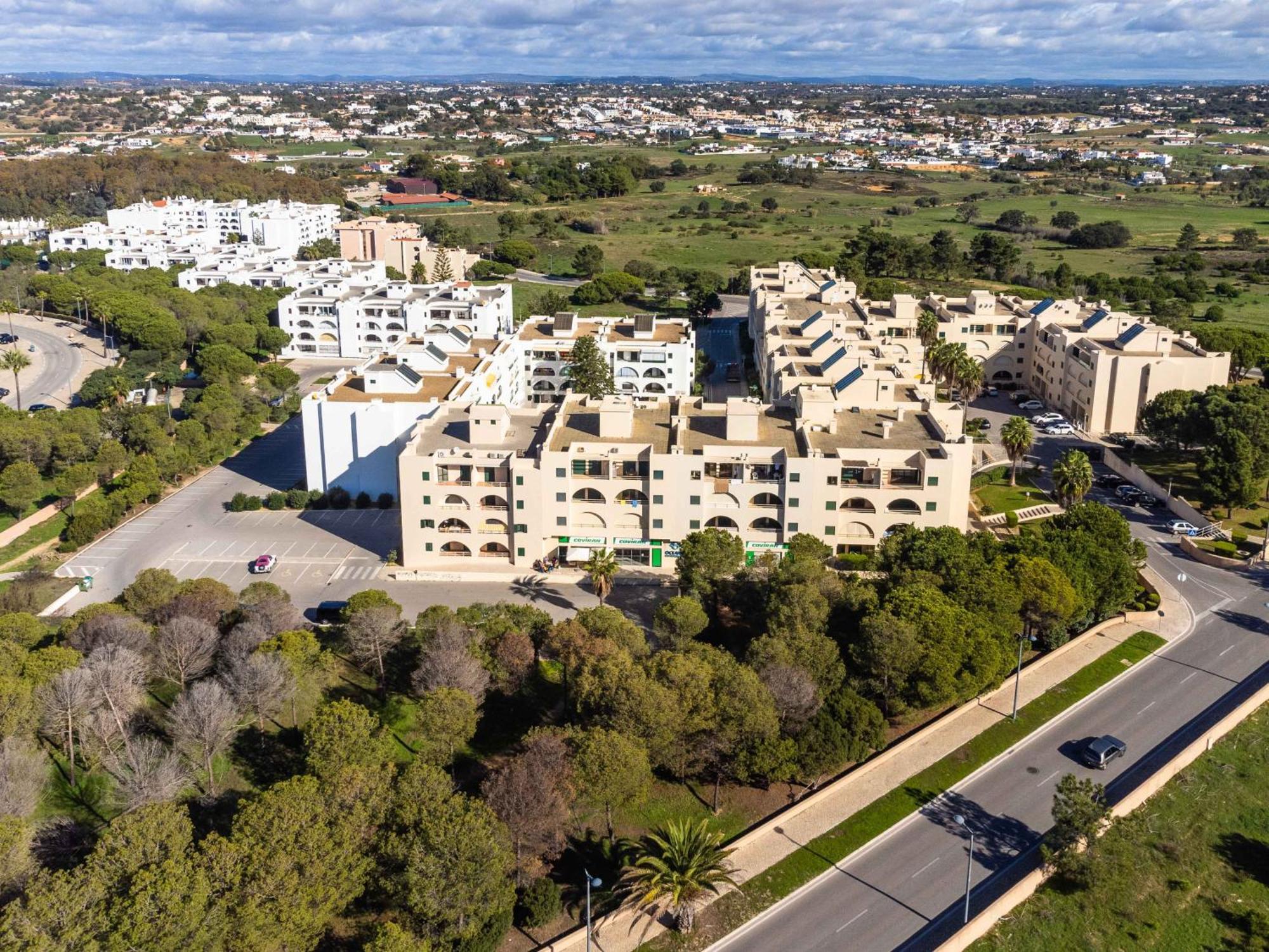 Salgados 1 Bedroom Apartment - 500M From The Beach Guia  Exteriér fotografie