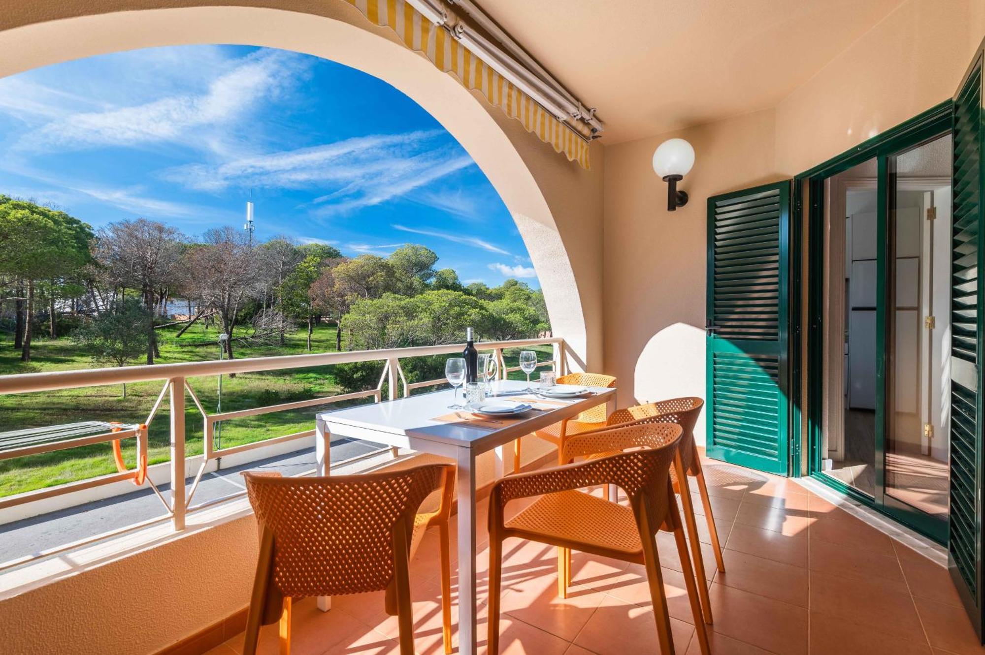 Salgados 1 Bedroom Apartment - 500M From The Beach Guia  Exteriér fotografie