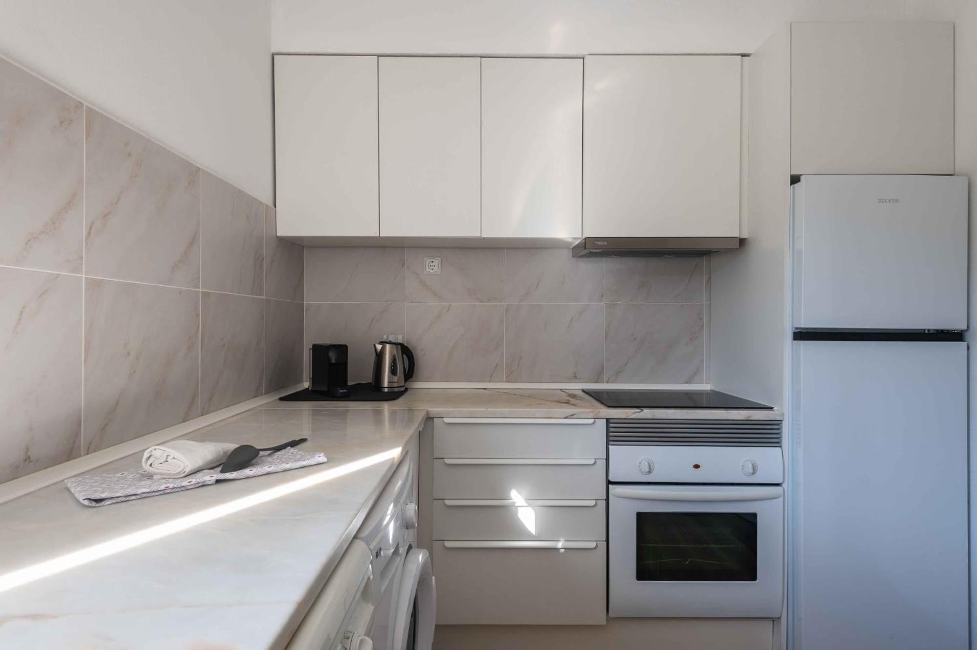 Salgados 1 Bedroom Apartment - 500M From The Beach Guia  Exteriér fotografie