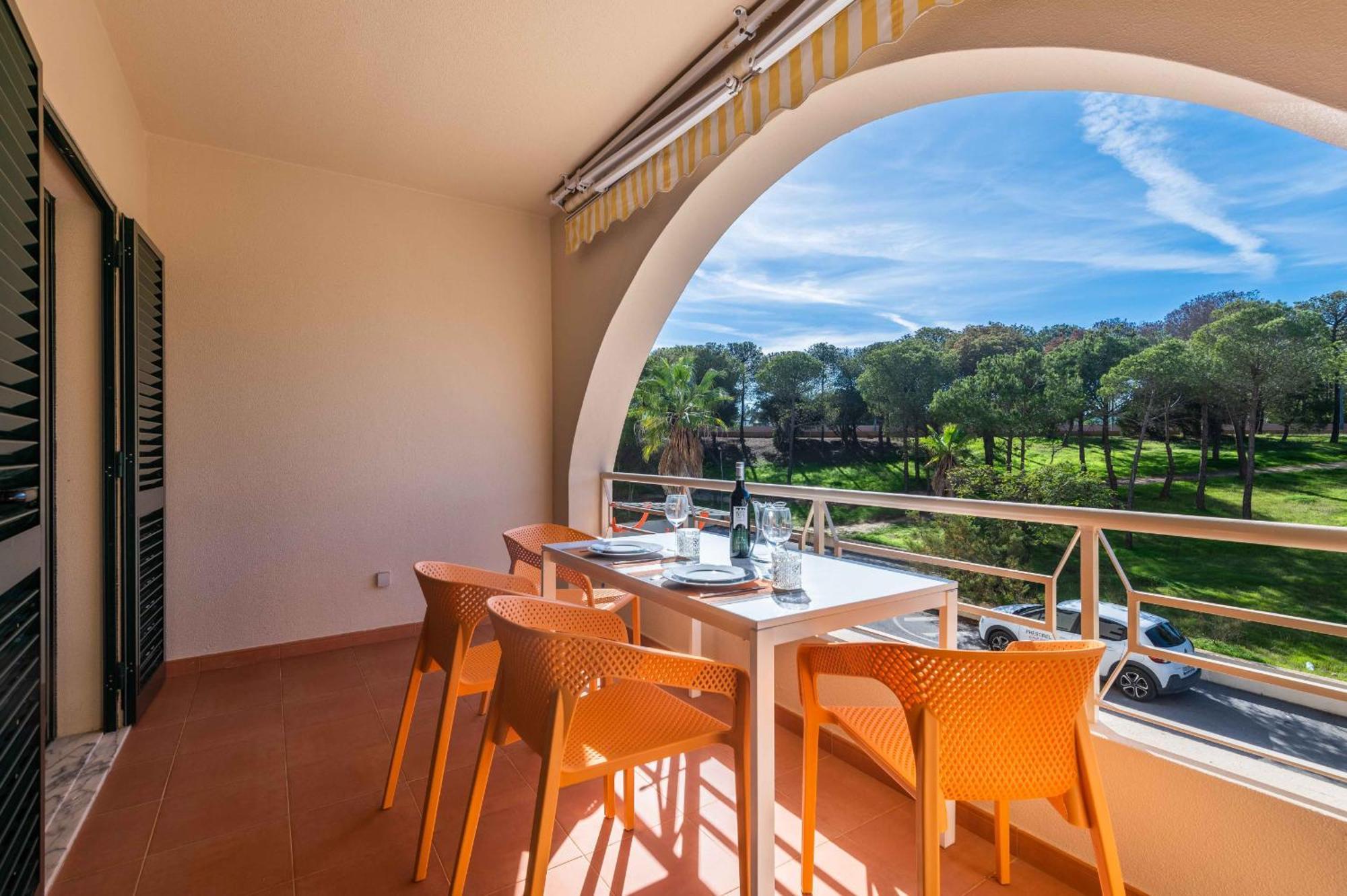 Salgados 1 Bedroom Apartment - 500M From The Beach Guia  Exteriér fotografie