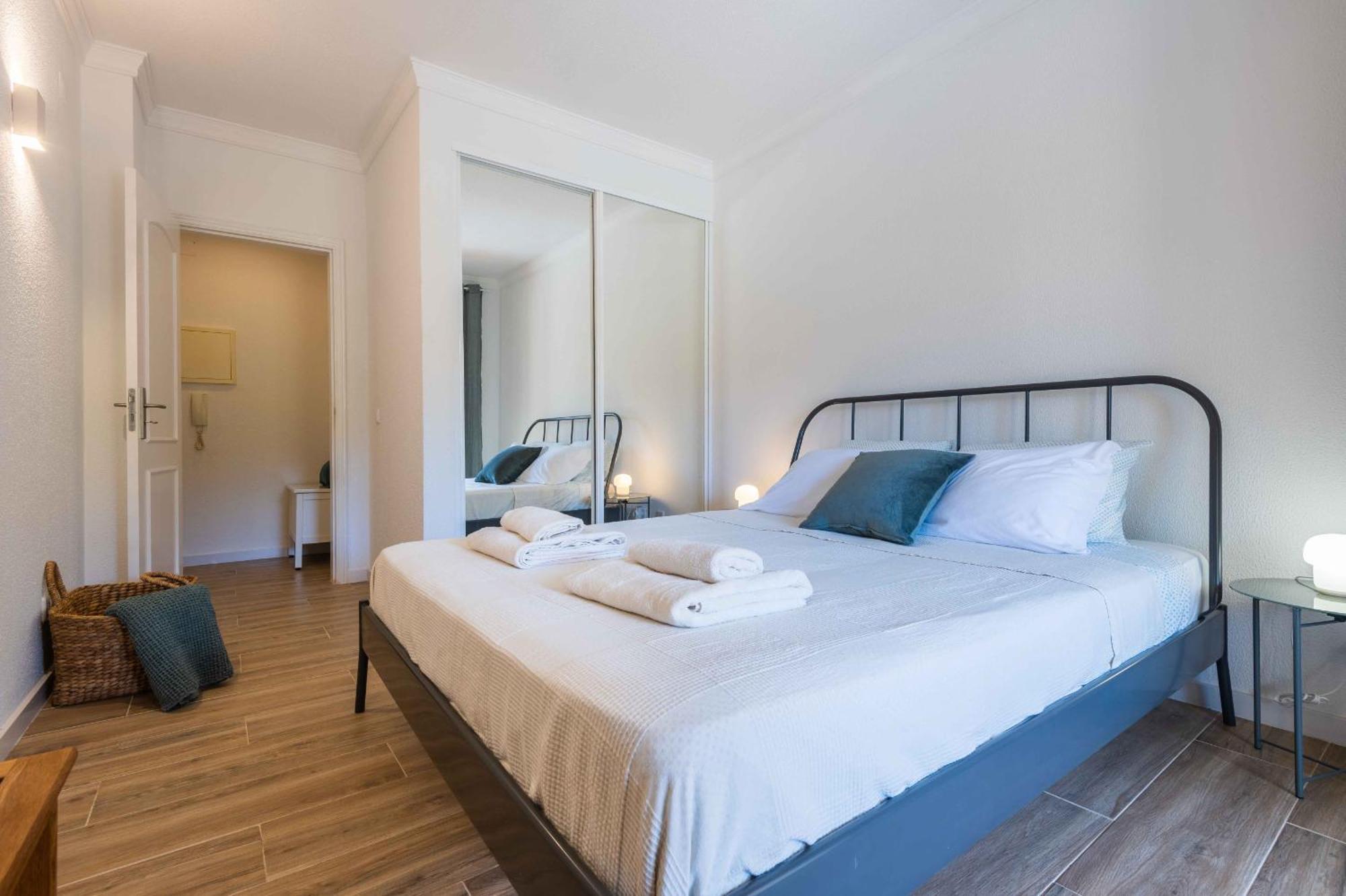 Salgados 1 Bedroom Apartment - 500M From The Beach Guia  Exteriér fotografie